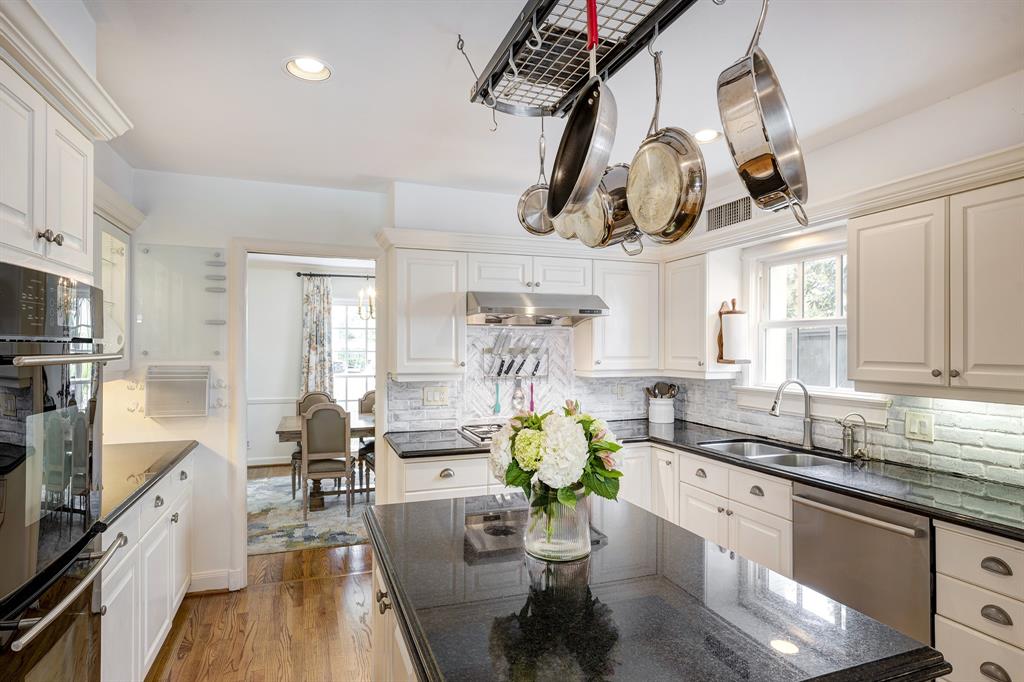 2250 Goldsmith Street