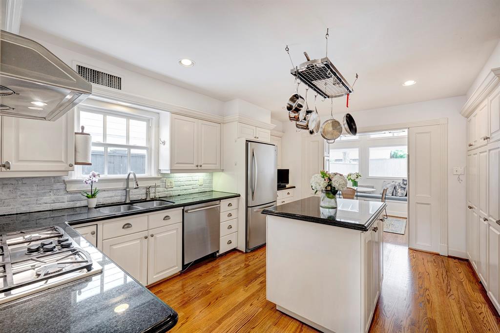 2250 Goldsmith Street