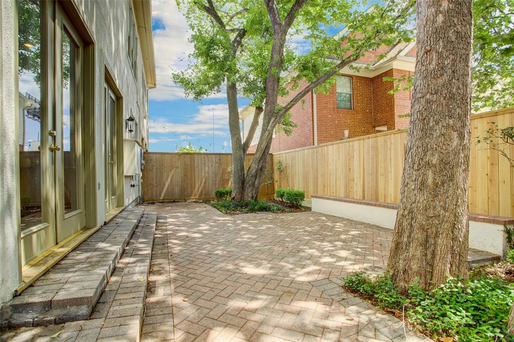 4105 N Boulevard Park