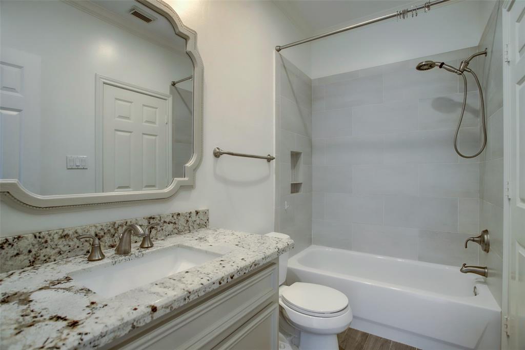 4105 N Boulevard Park