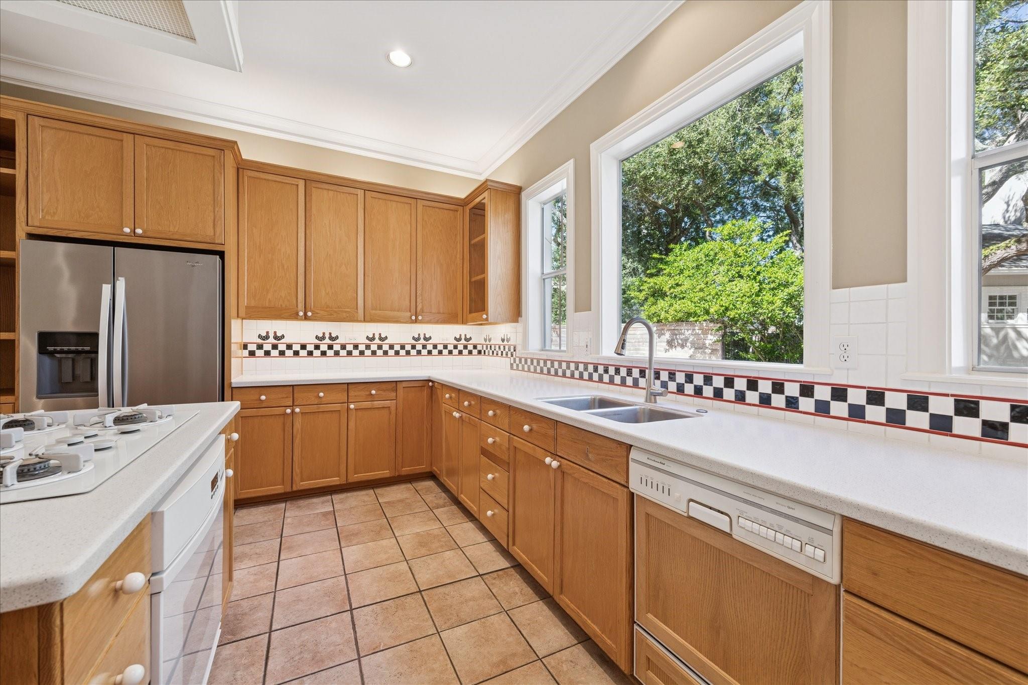 4537 Live Oak Street