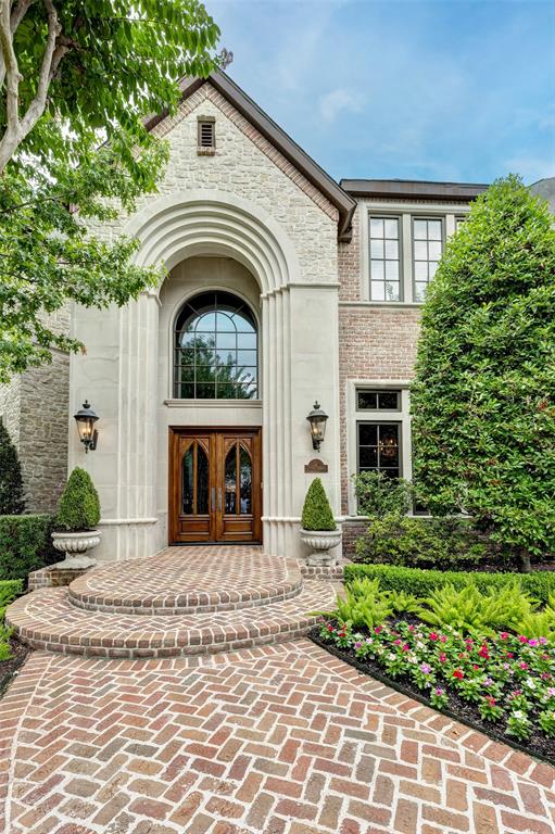 4 Crestwood Drive