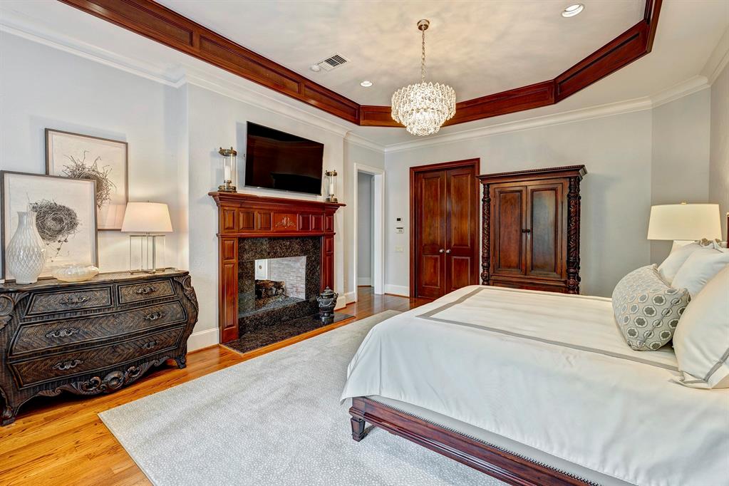 4 Crestwood Drive