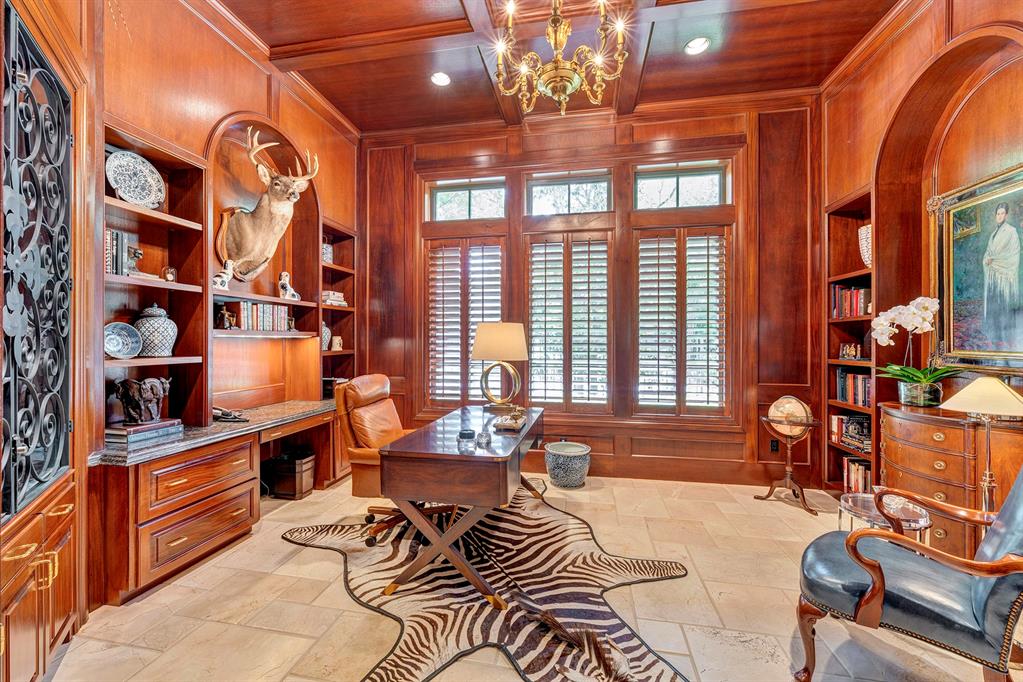 4 Crestwood Drive