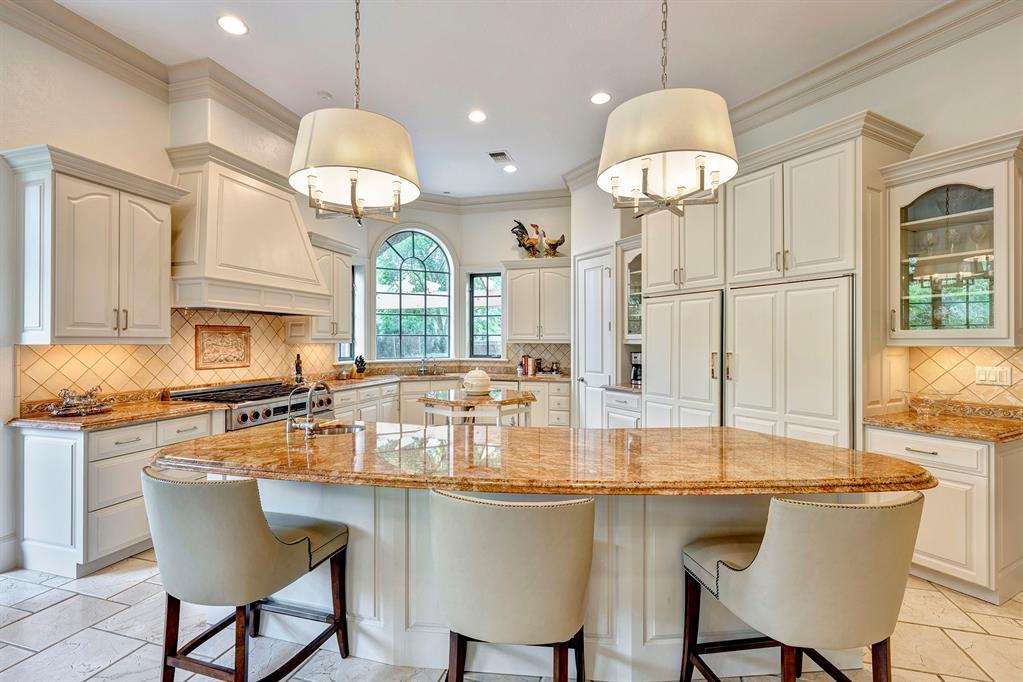 4 Crestwood Drive