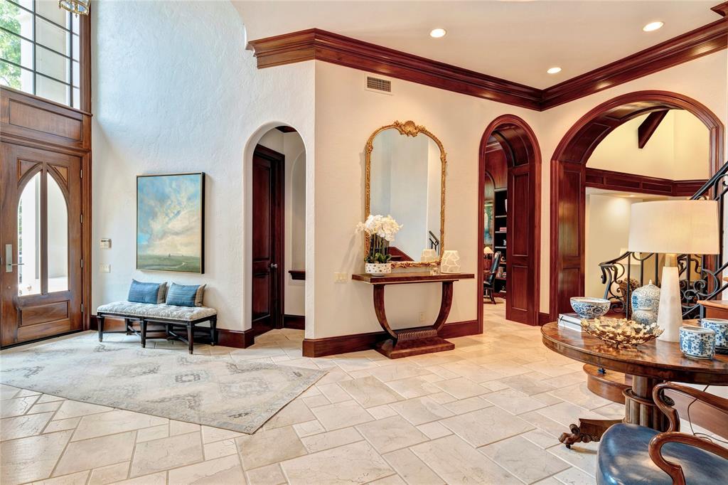 4 Crestwood Drive