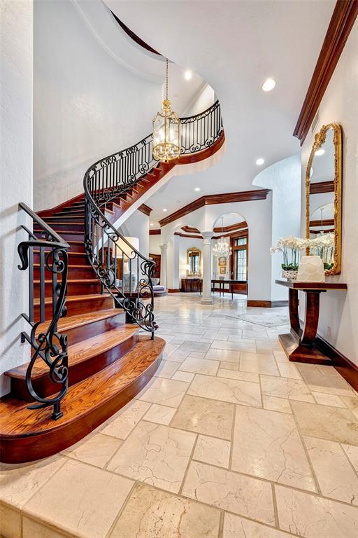 4 Crestwood Drive