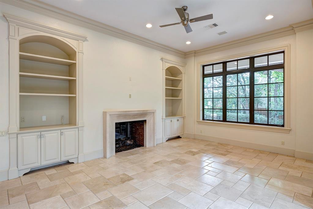 4 Crestwood Drive