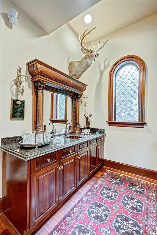 4 Crestwood Drive