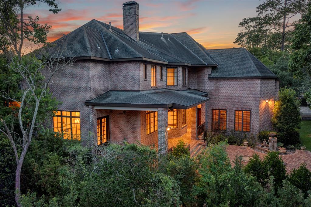 4 Crestwood Drive