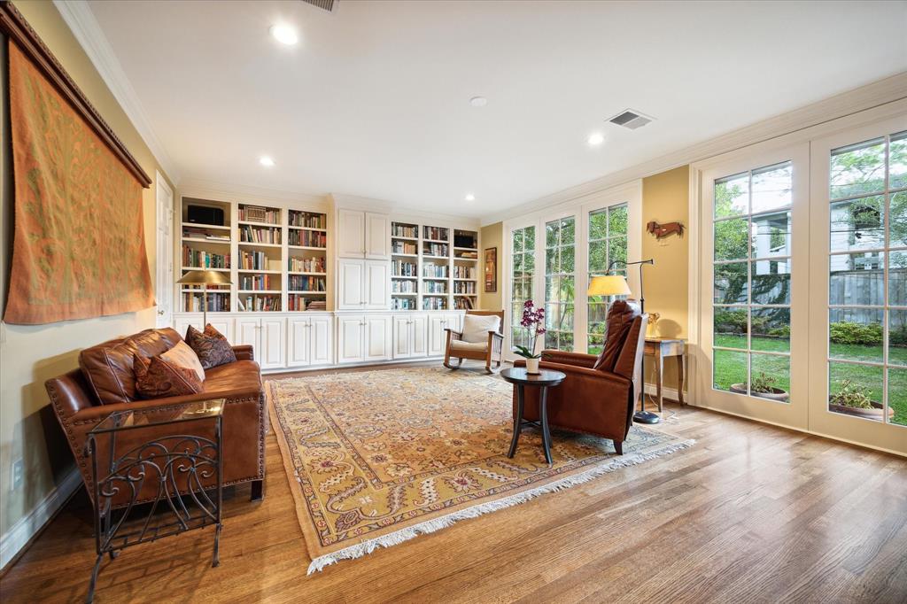 3769 Sunset Boulevard