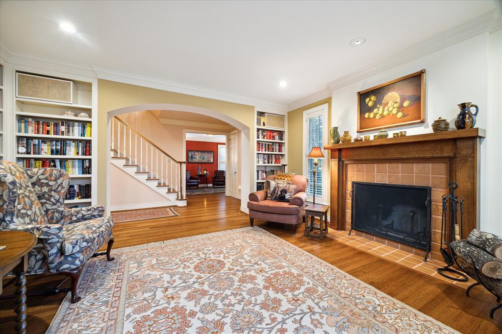 3769 Sunset Boulevard