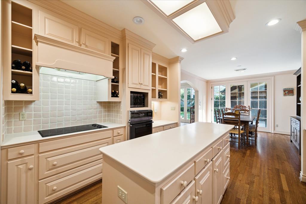 3769 Sunset Boulevard