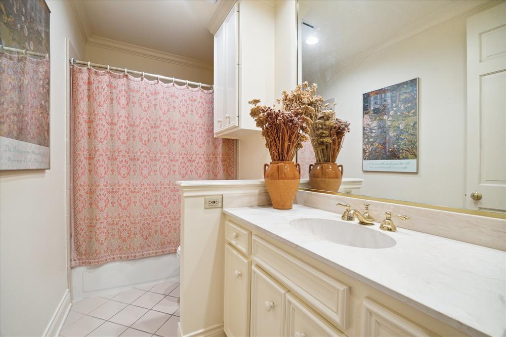 3769 Sunset Boulevard