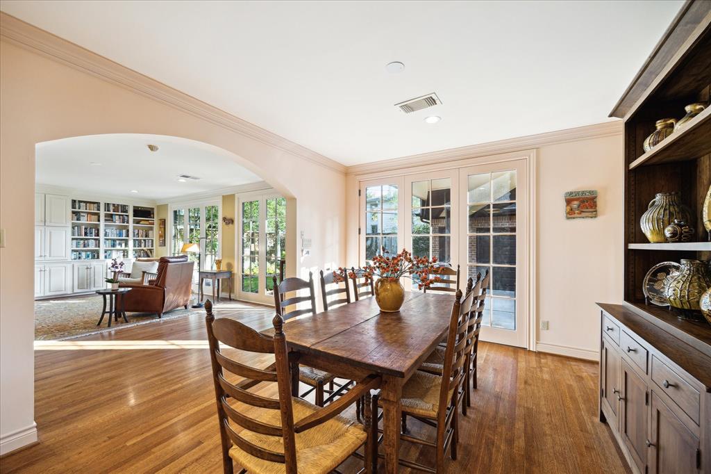 3769 Sunset Boulevard