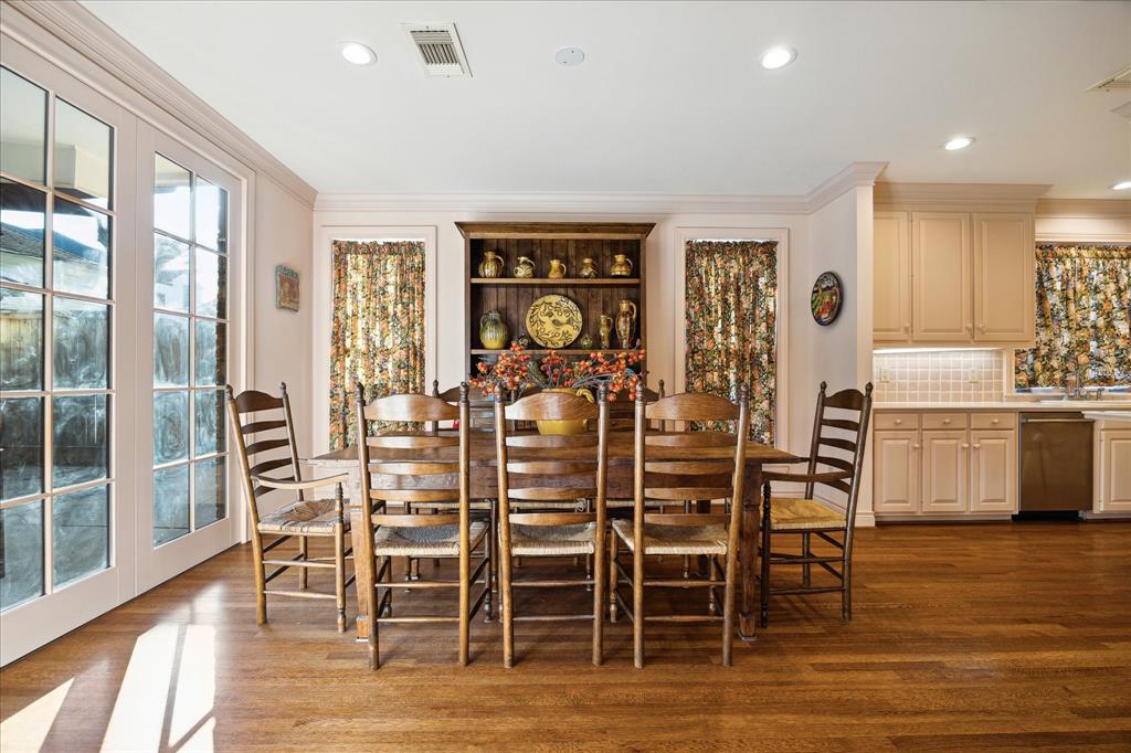 3769 Sunset Boulevard