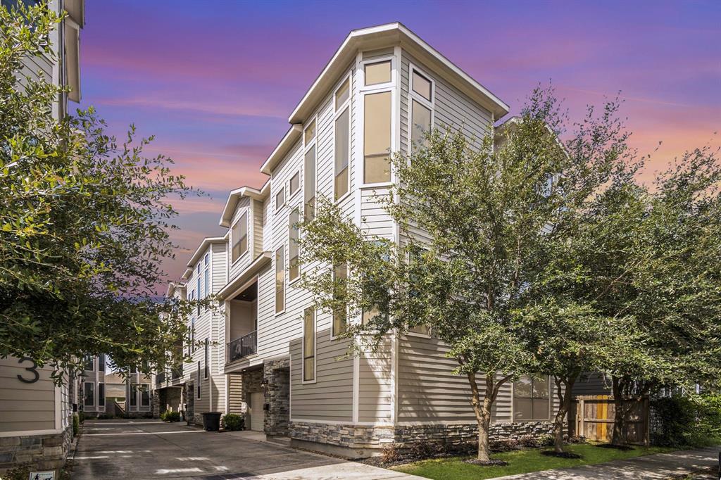 833 W 19th Street