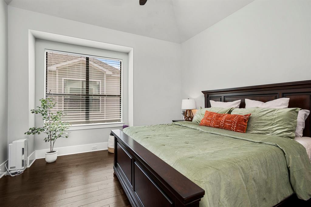 833 W 19th Street