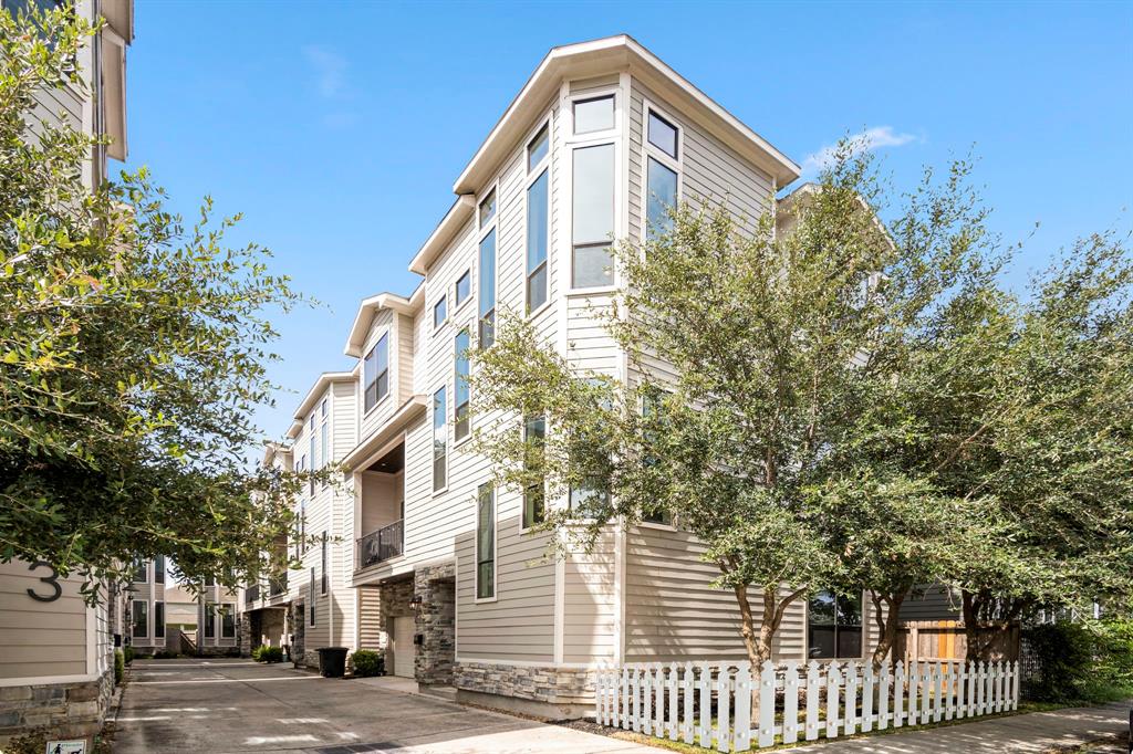 833 W 19th Street