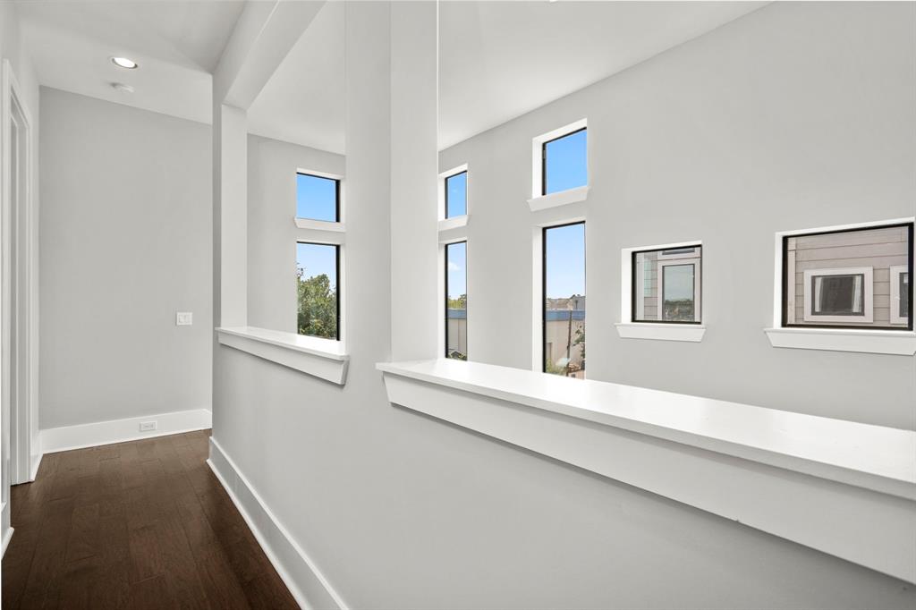 833 W 19th Street
