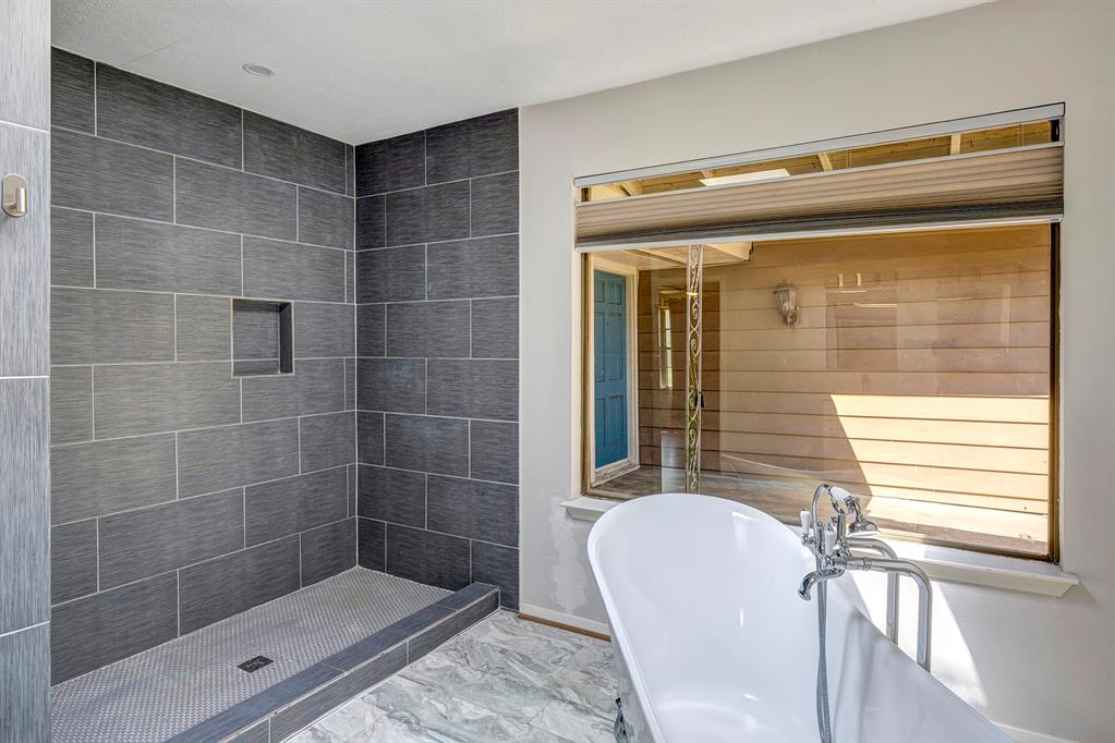 5966 Glenhurst Drive