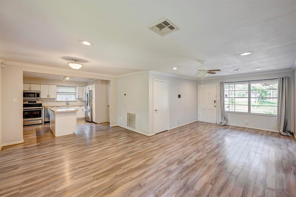 5966 Glenhurst Drive