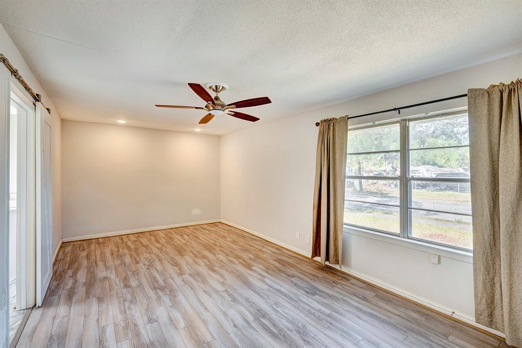 5966 Glenhurst Drive