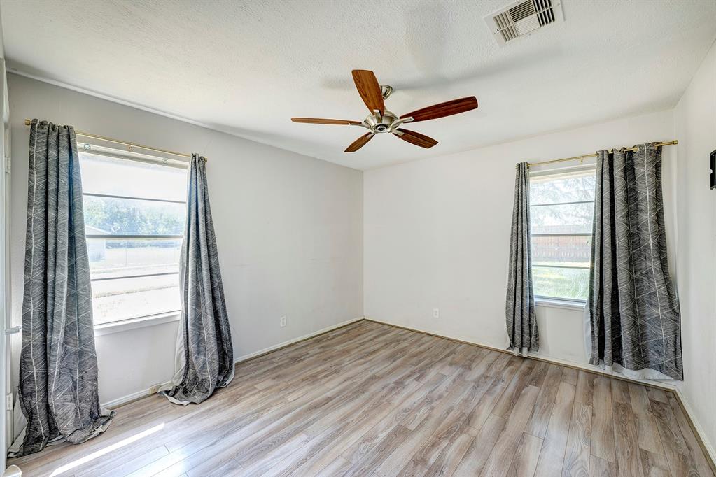 5966 Glenhurst Drive