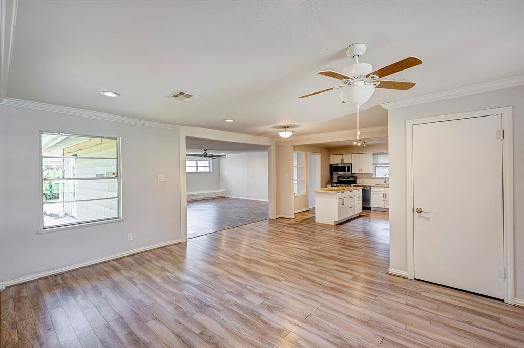 5966 Glenhurst Drive