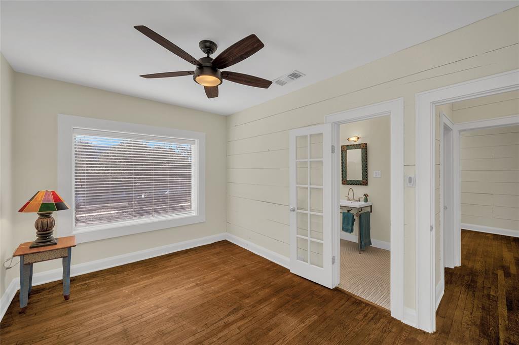 1708 Sunset Boulevard