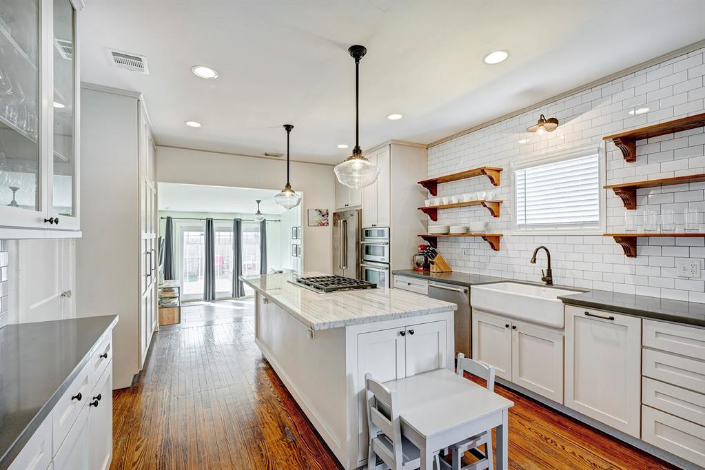 1016 W Cottage Street