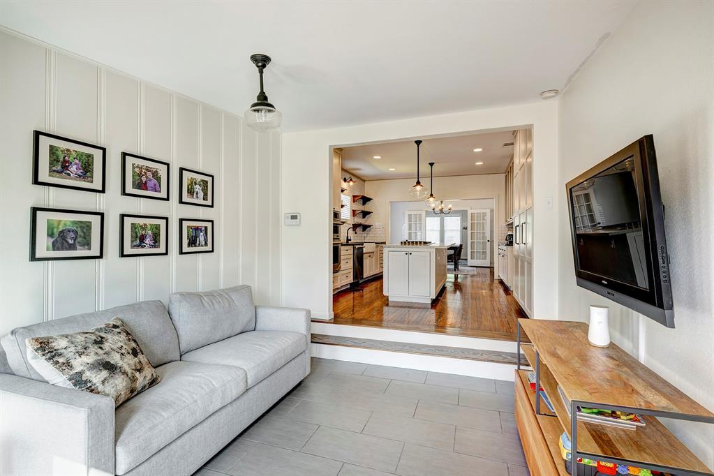 1016 W Cottage Street