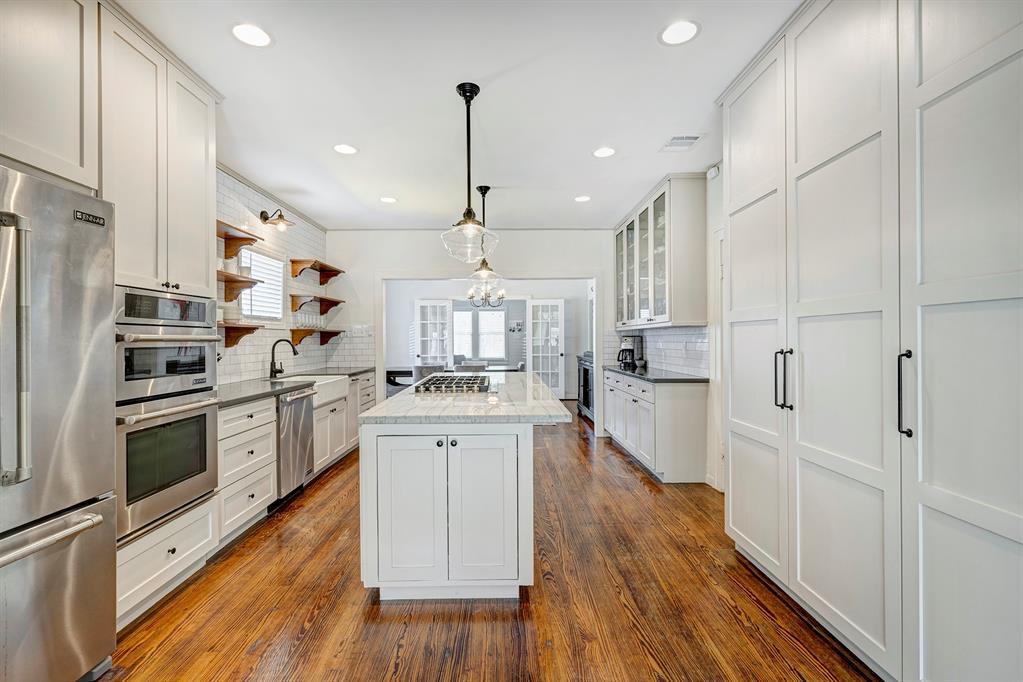 1016 W Cottage Street