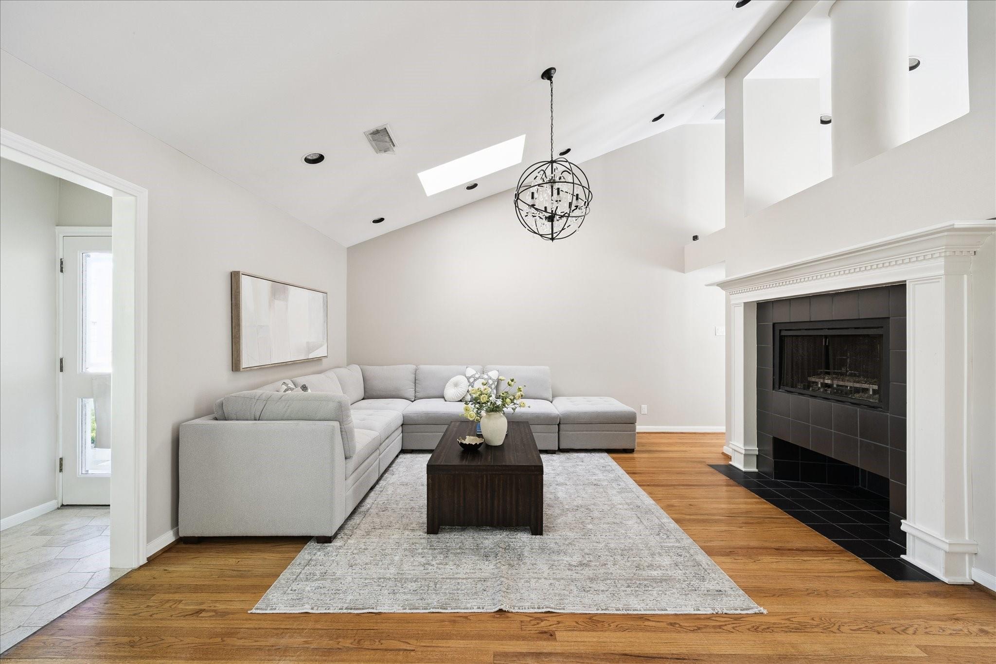 4019 W Alabama Street