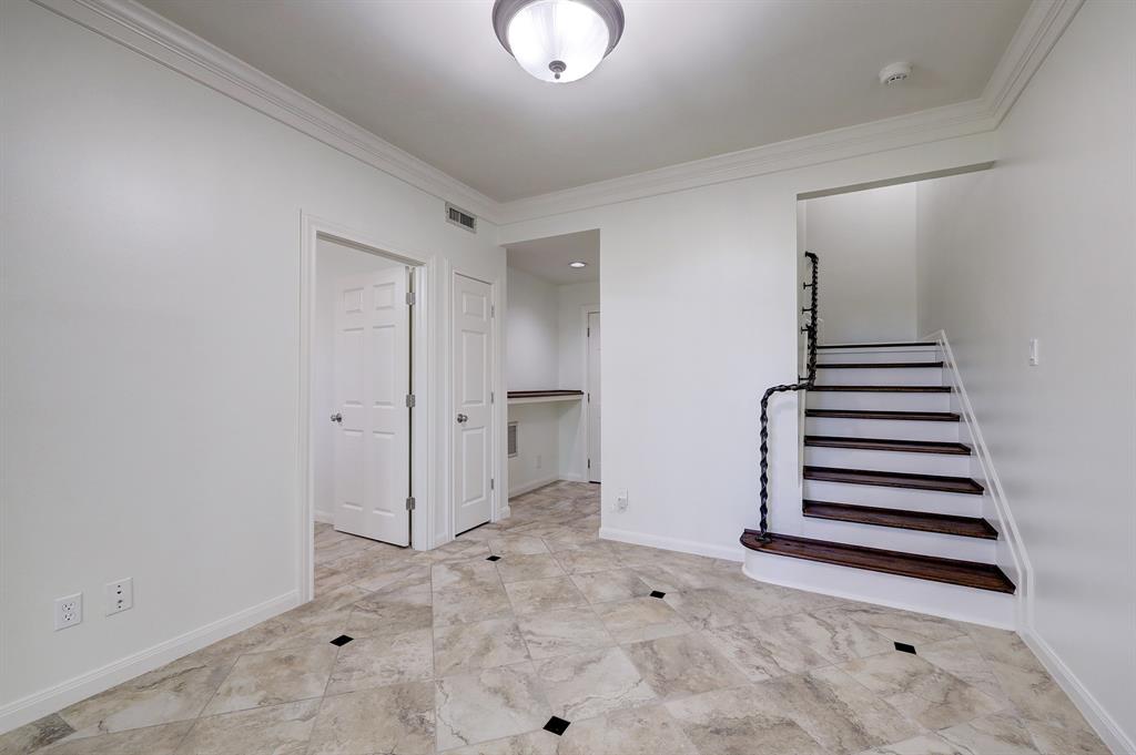 19 Crestwood Drive # 2