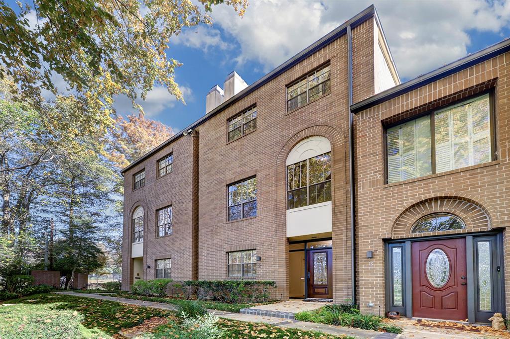 19 Crestwood Drive # 2