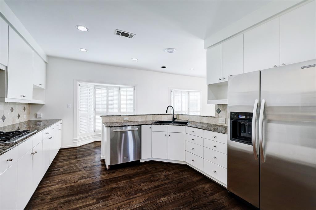 19 Crestwood Drive # 2