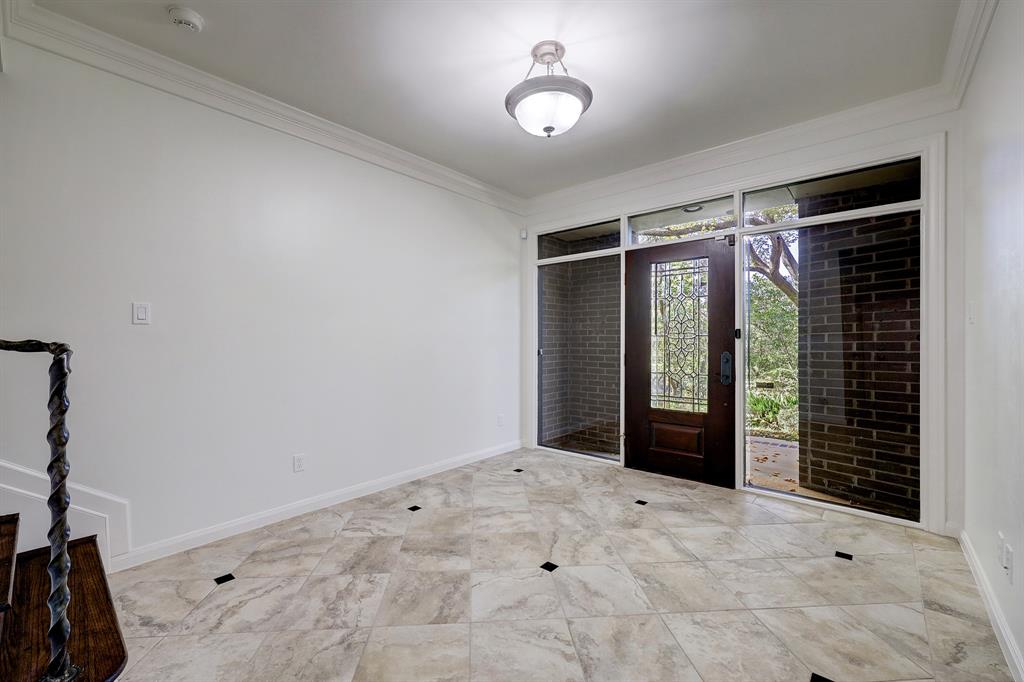 19 Crestwood Drive # 2