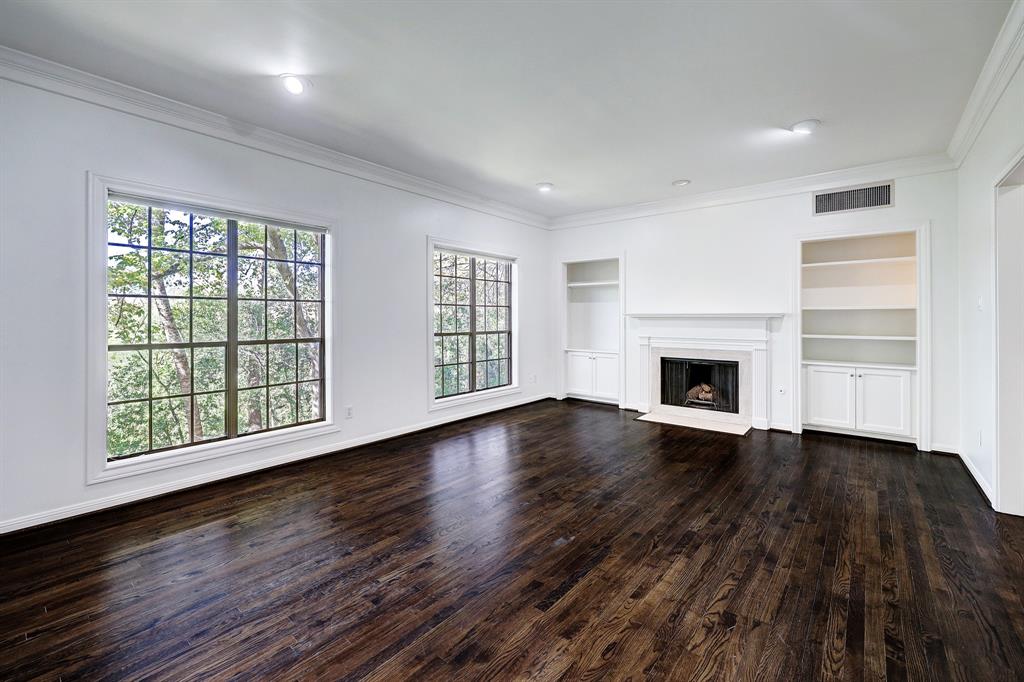 19 Crestwood Drive # 2