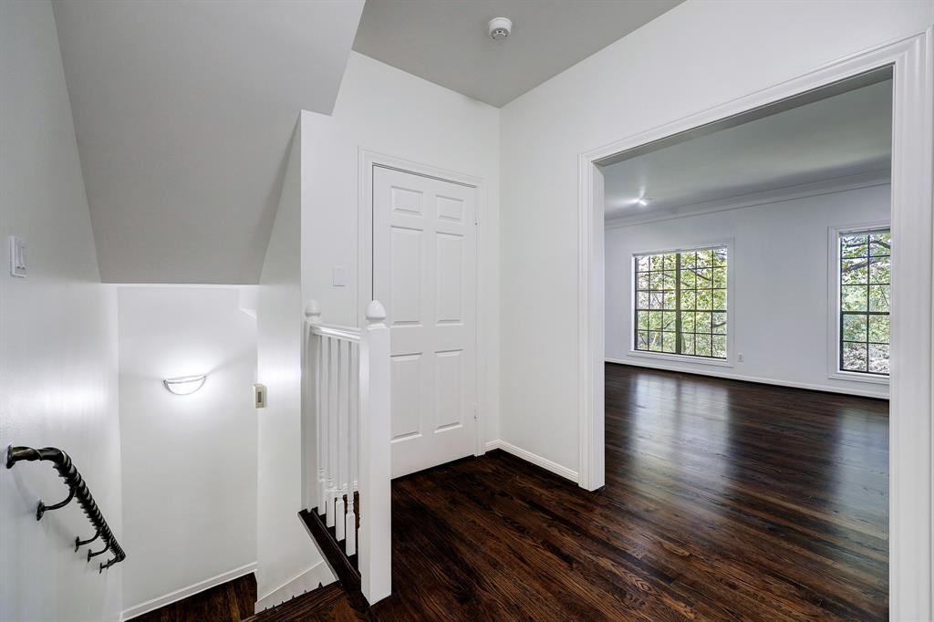 19 Crestwood Drive # 2
