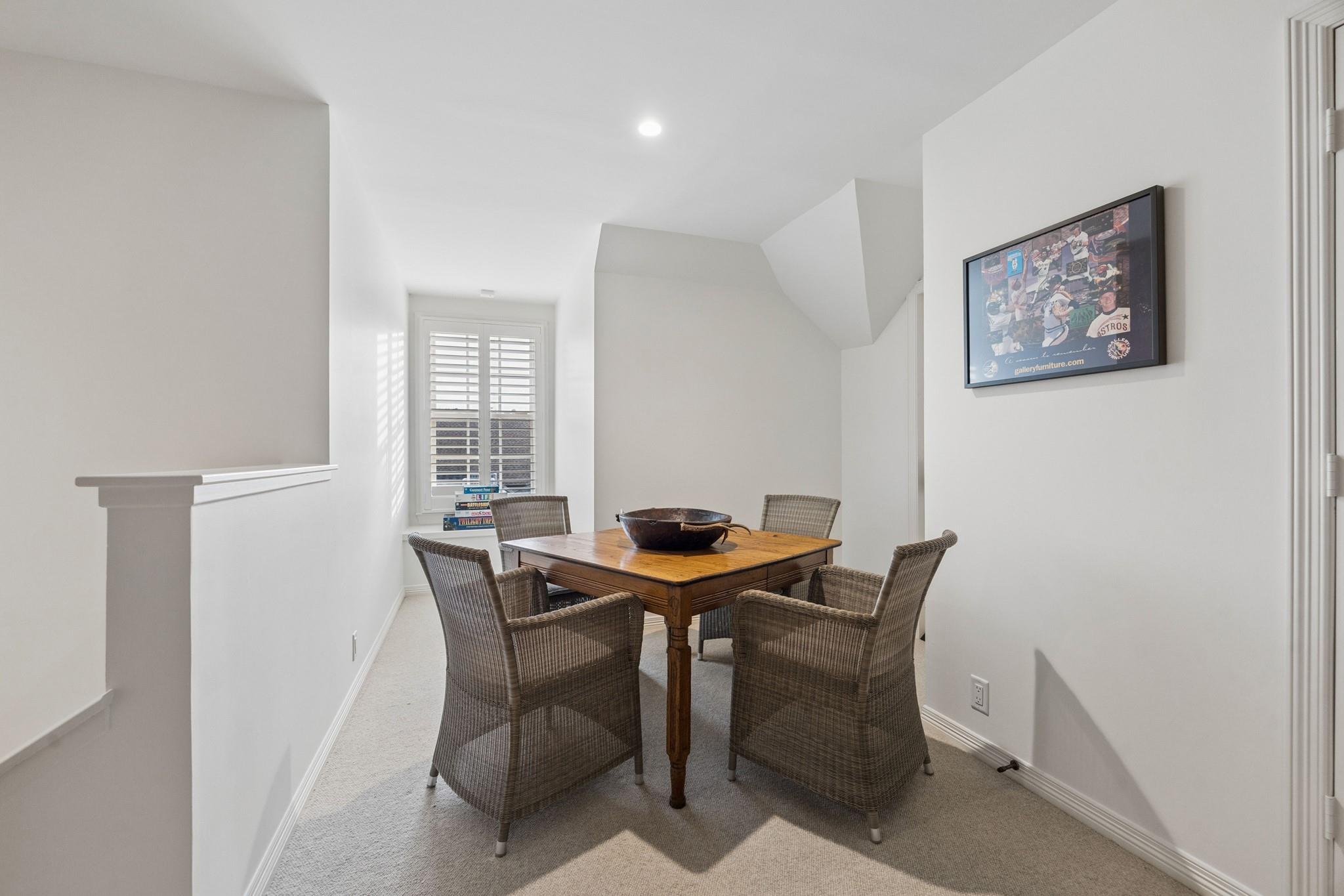 3036 Locke Lane