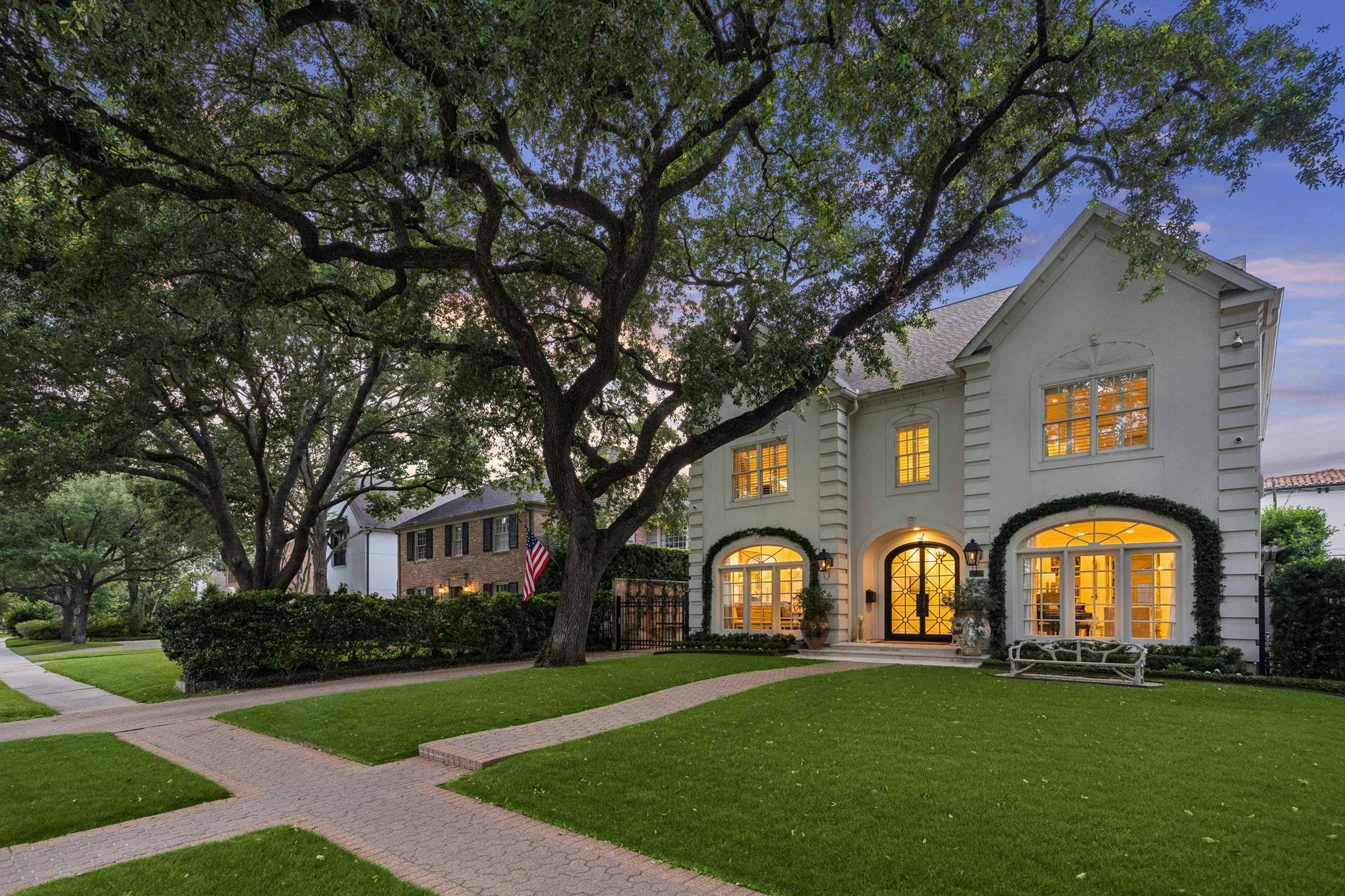3036 Locke Lane