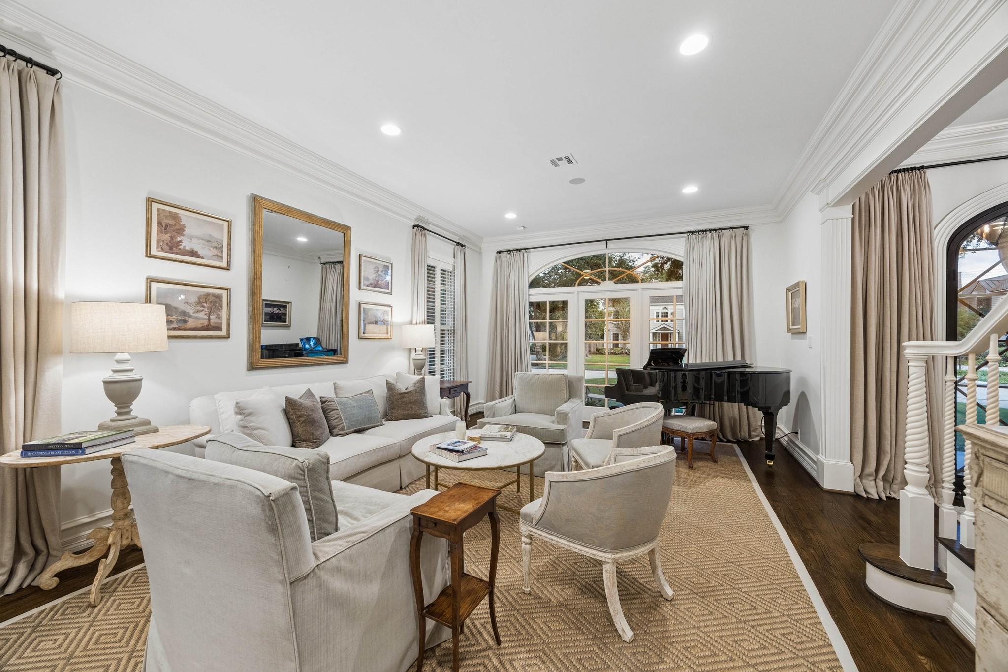 3036 Locke Lane
