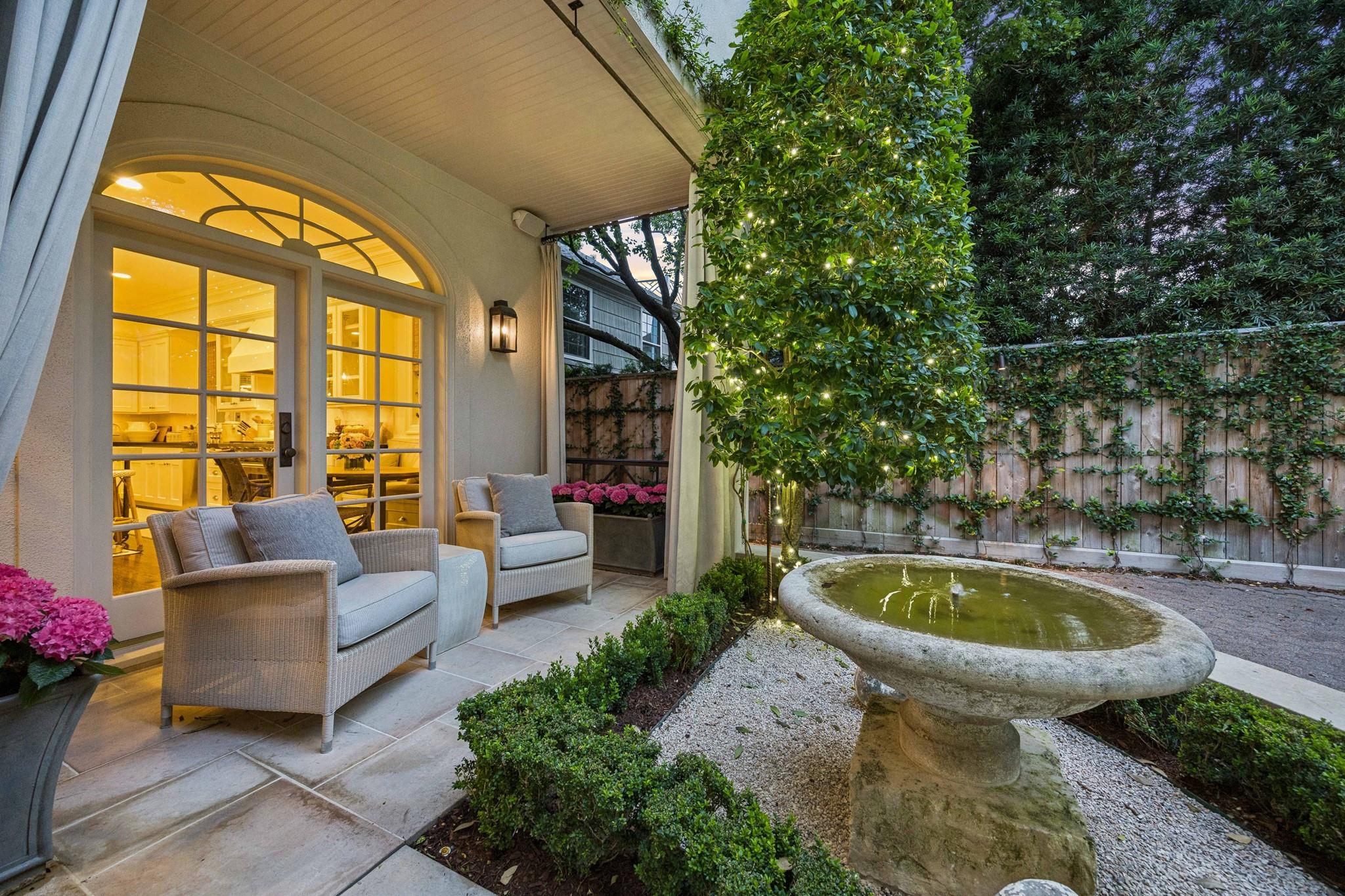 3036 Locke Lane