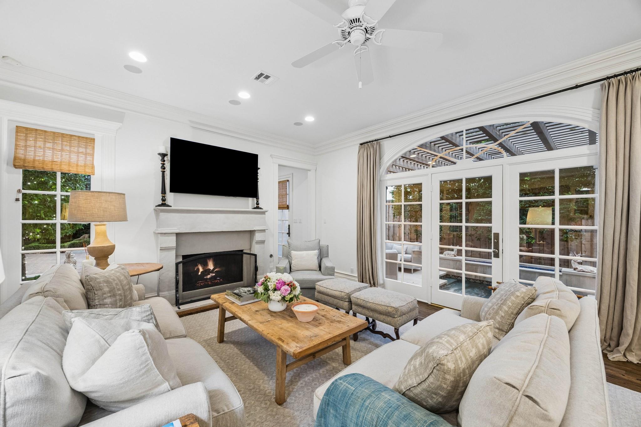 3036 Locke Lane