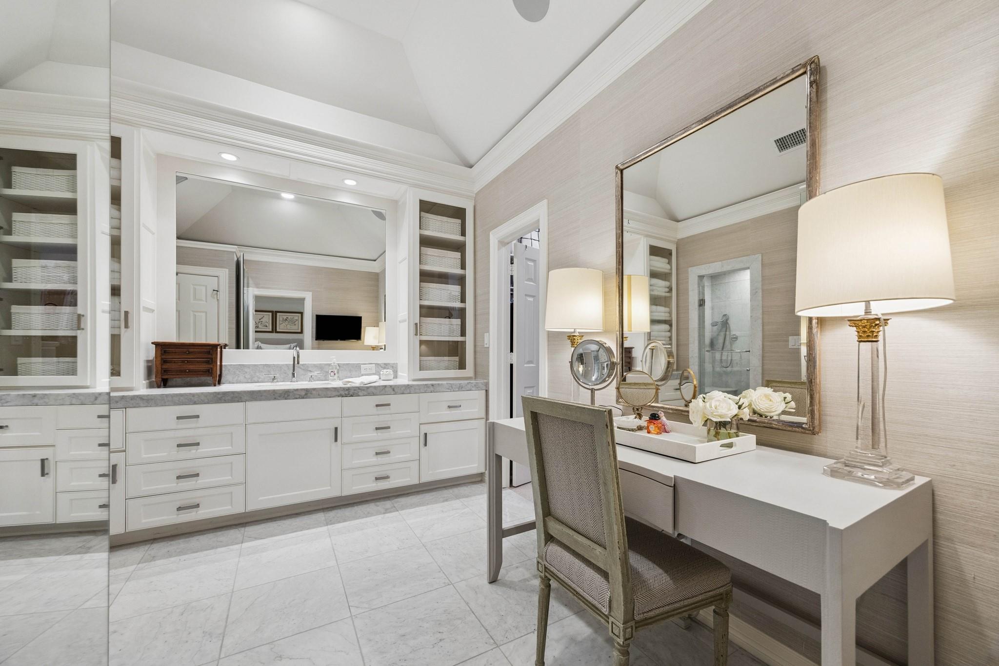 3036 Locke Lane