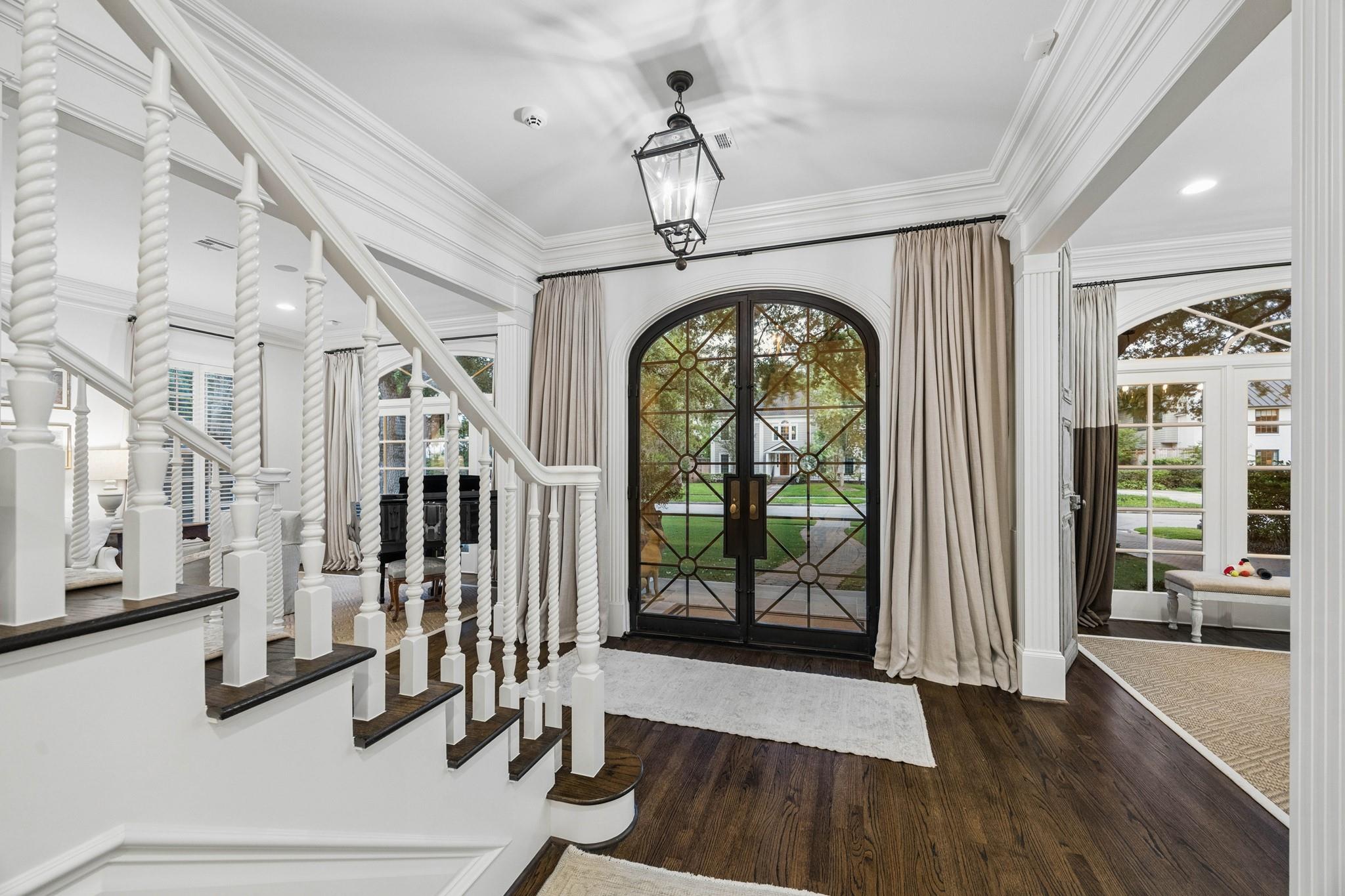 3036 Locke Lane