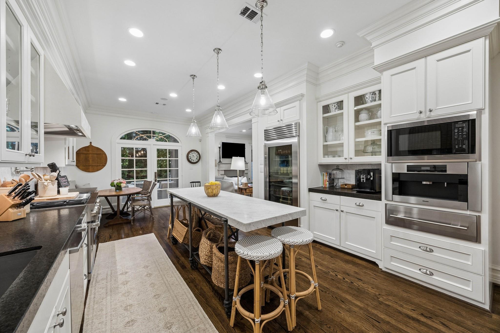 3036 Locke Lane