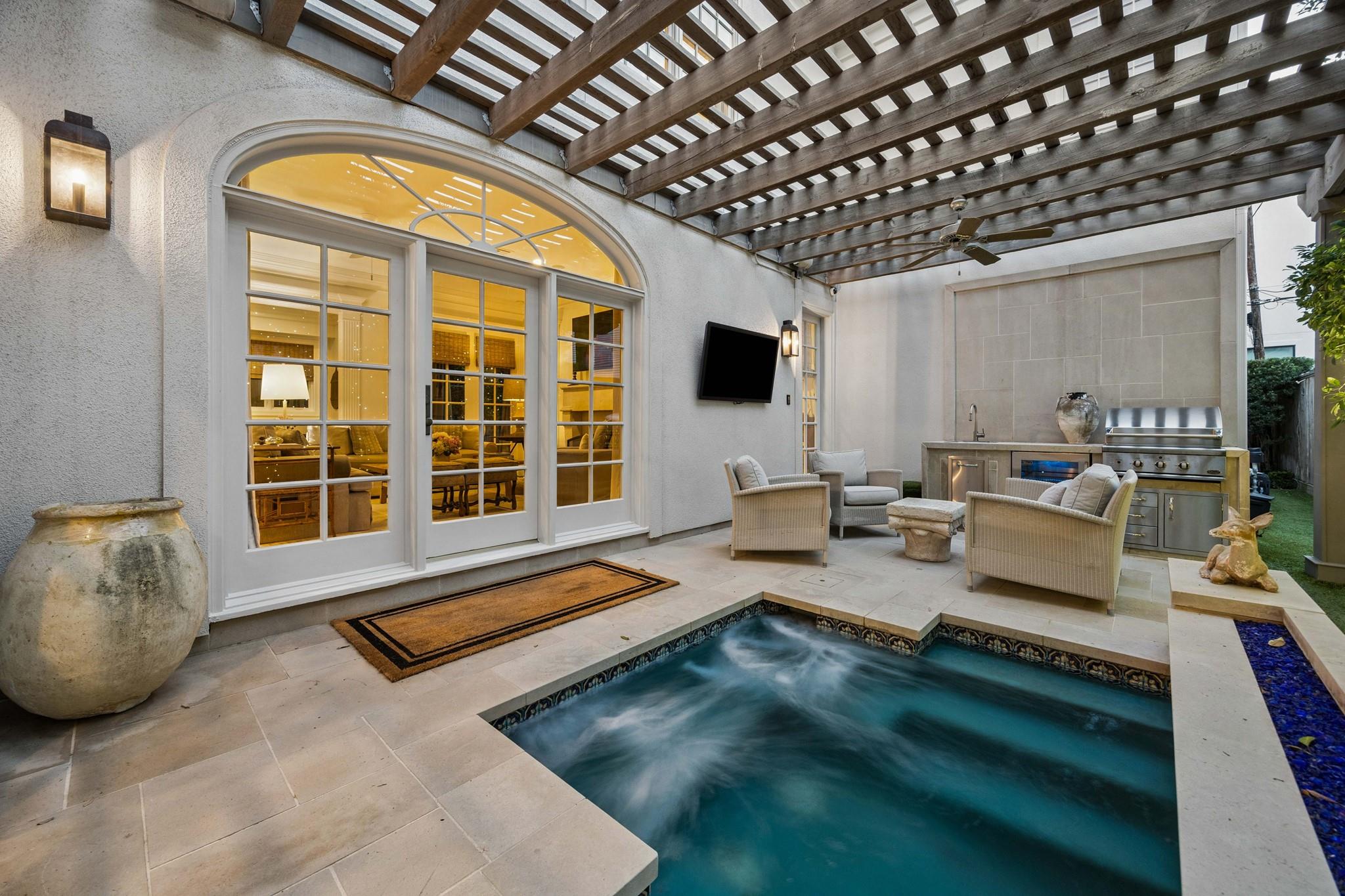 3036 Locke Lane