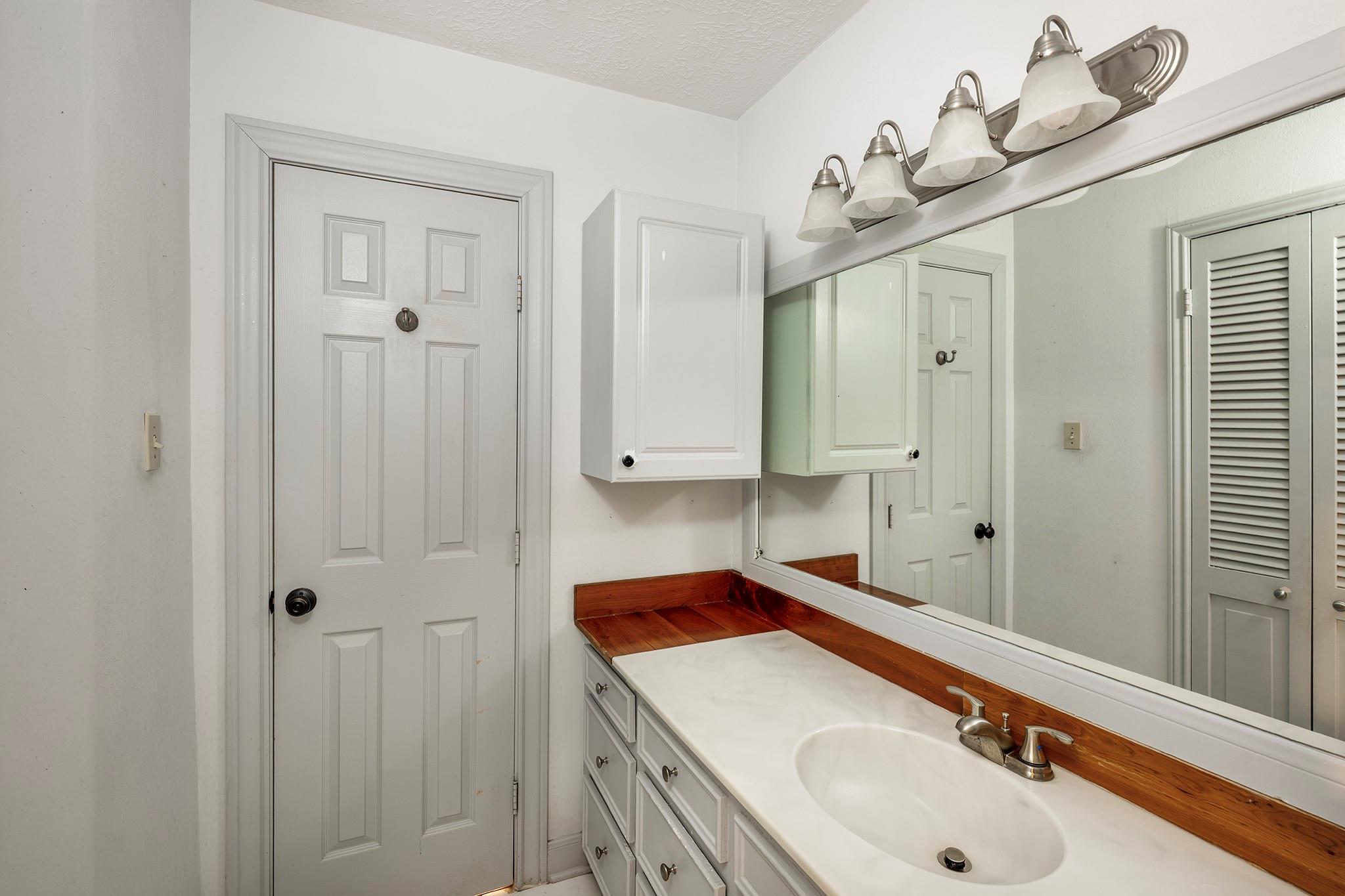 13106 Lookout Mountain Court